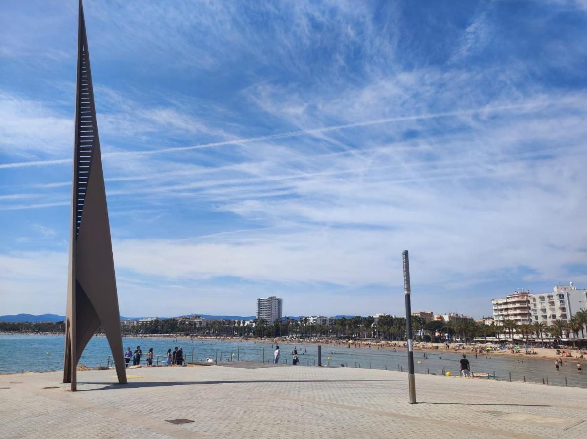 Apartamentos Ct Salou Bagian luar foto